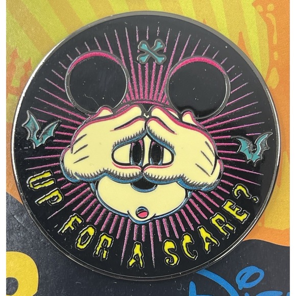 Disney Parks 4 Pin Halloween Starter Set 2023 Mickey Ghouls Vampire Bats Pumpkin - Picture 3 of 8